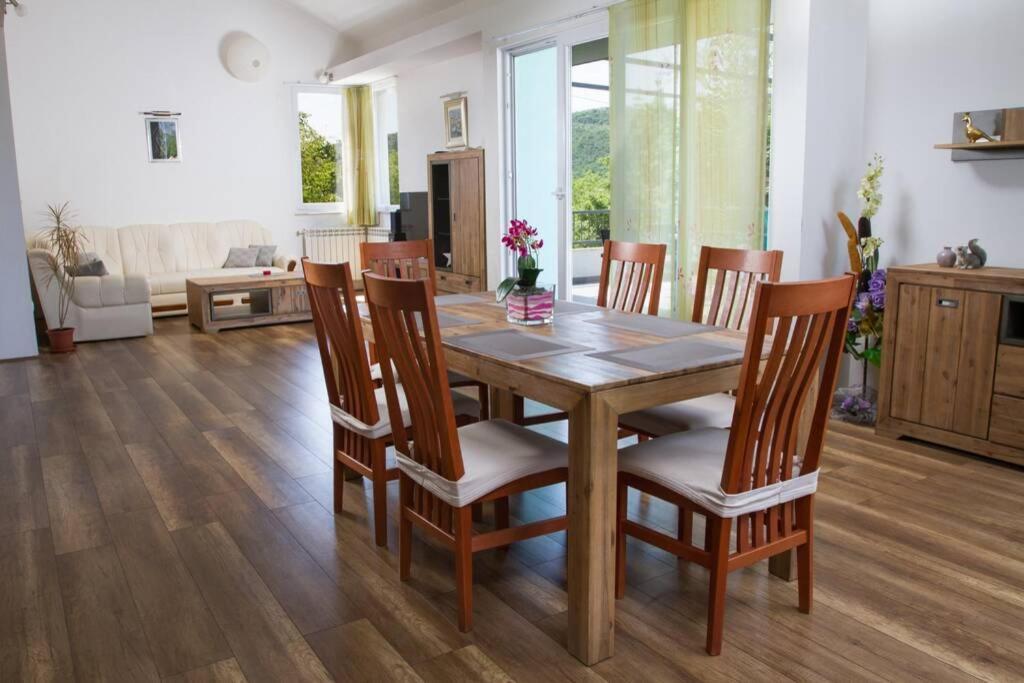 Holiday House Villa Bleu Korusce 外观 照片