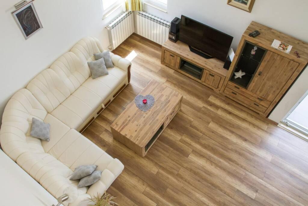 Holiday House Villa Bleu Korusce 外观 照片