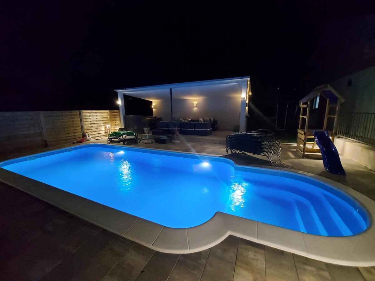 Holiday House Villa Bleu Korusce 外观 照片